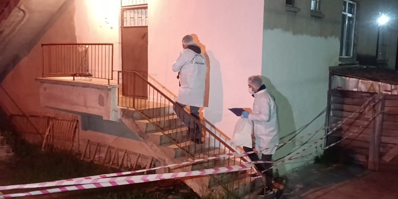 Haber alınamayan karı koca evde ölü bulundu