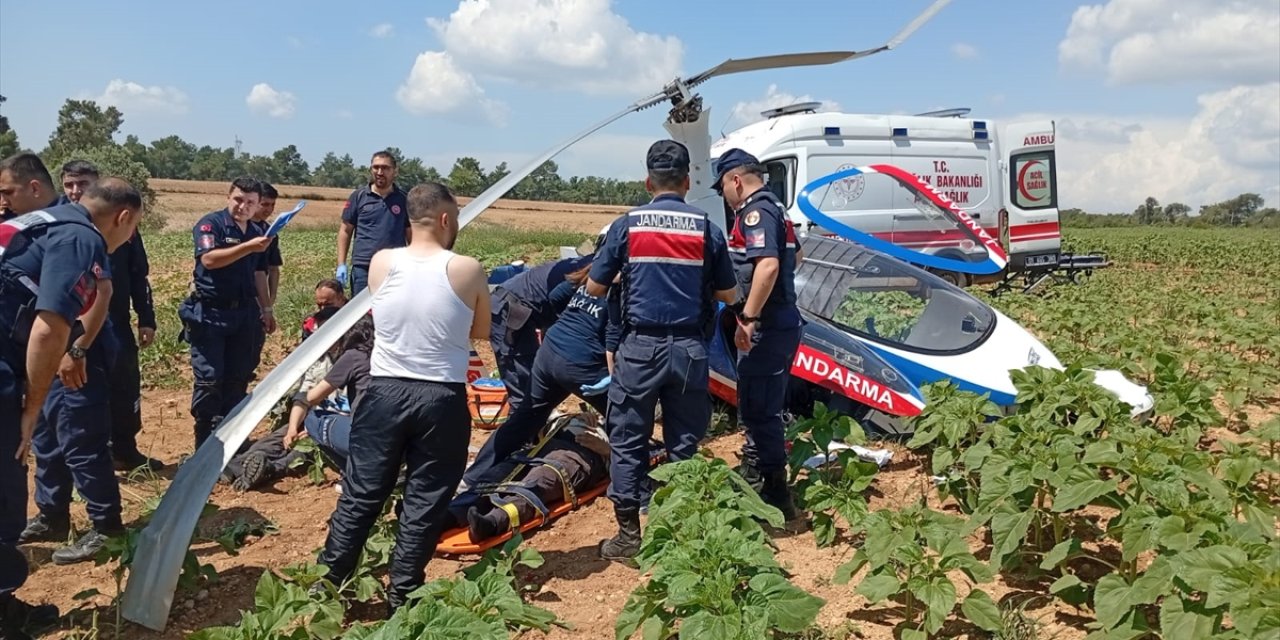 Jandarma cayrokopteri araziye sert iniş yaptı: 2 yaralı