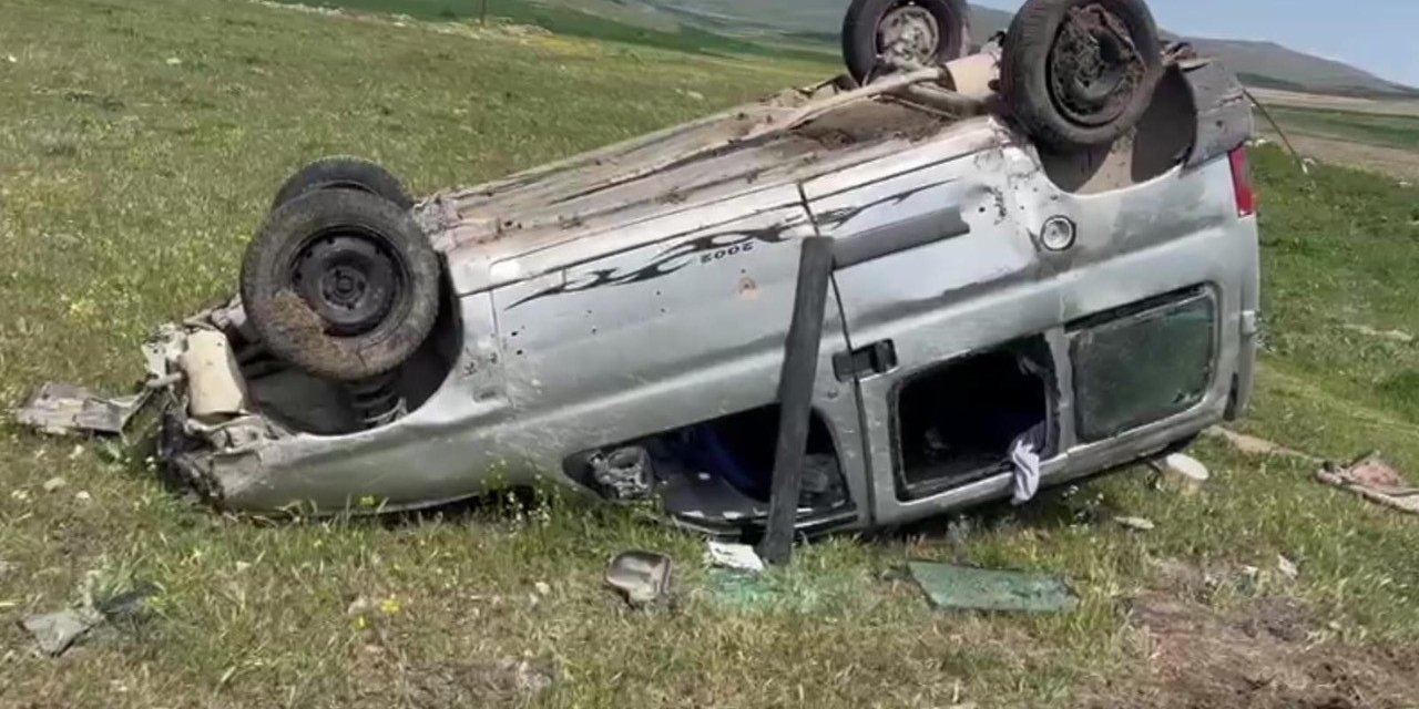 Konya'da hafif ticari araç takla attı! Yaralılar var
