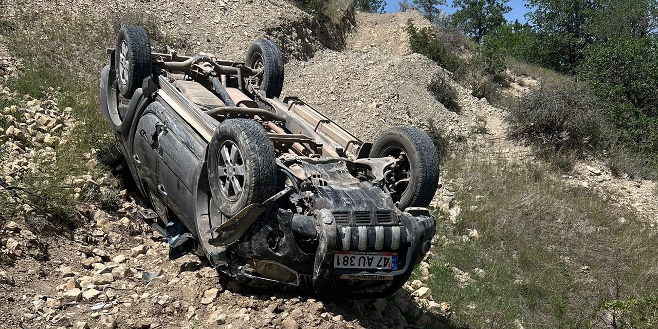 Kontrolden çıkan otomobil yamaçtan yuvarlandı