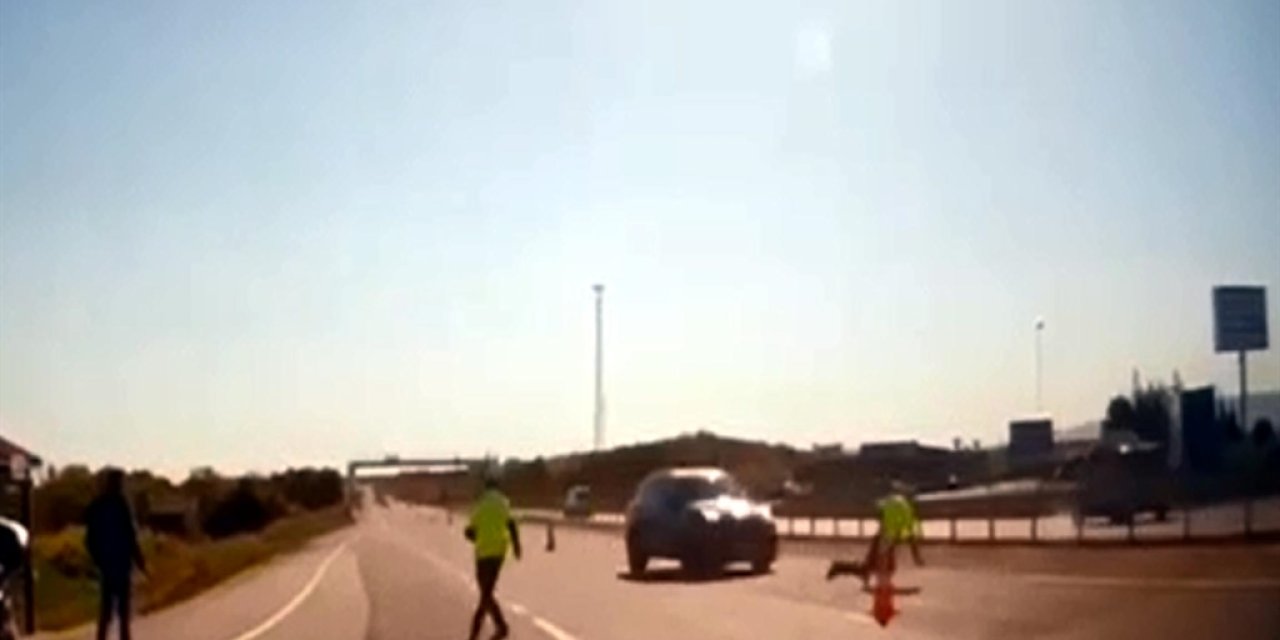 Polise çarptı, kaçarken tarlaya uçtu