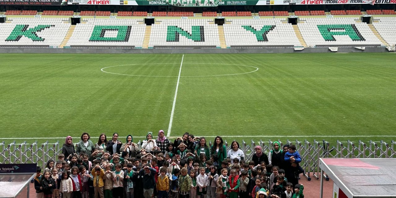 Minik Konyasporlular stadyumda unutulmaz bir gün yaşadı