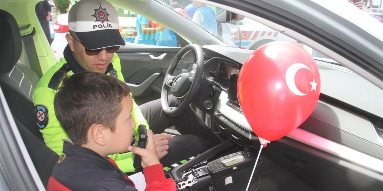 Beyşehir’de öğrenciler trafik haftası etkinliklerine katıldı