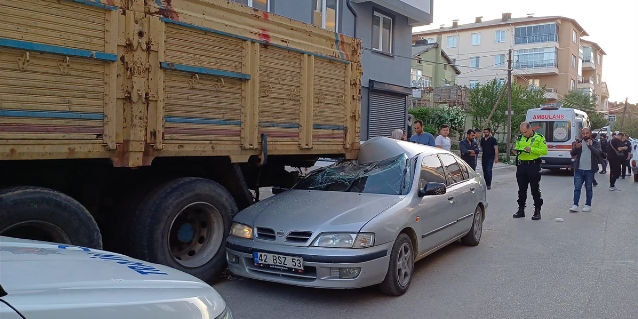 Konya’da feci kaza! Anne ve oğlu yaralı kurtuldu