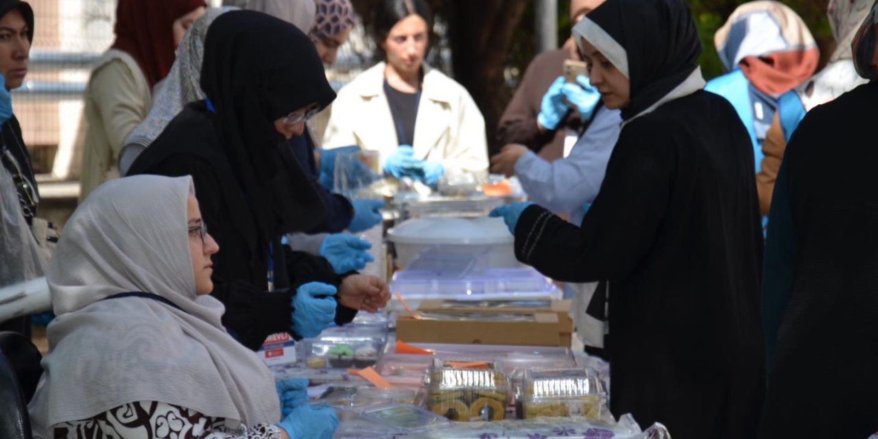 Konya’nın hayır kermesi kapılarını açtı
