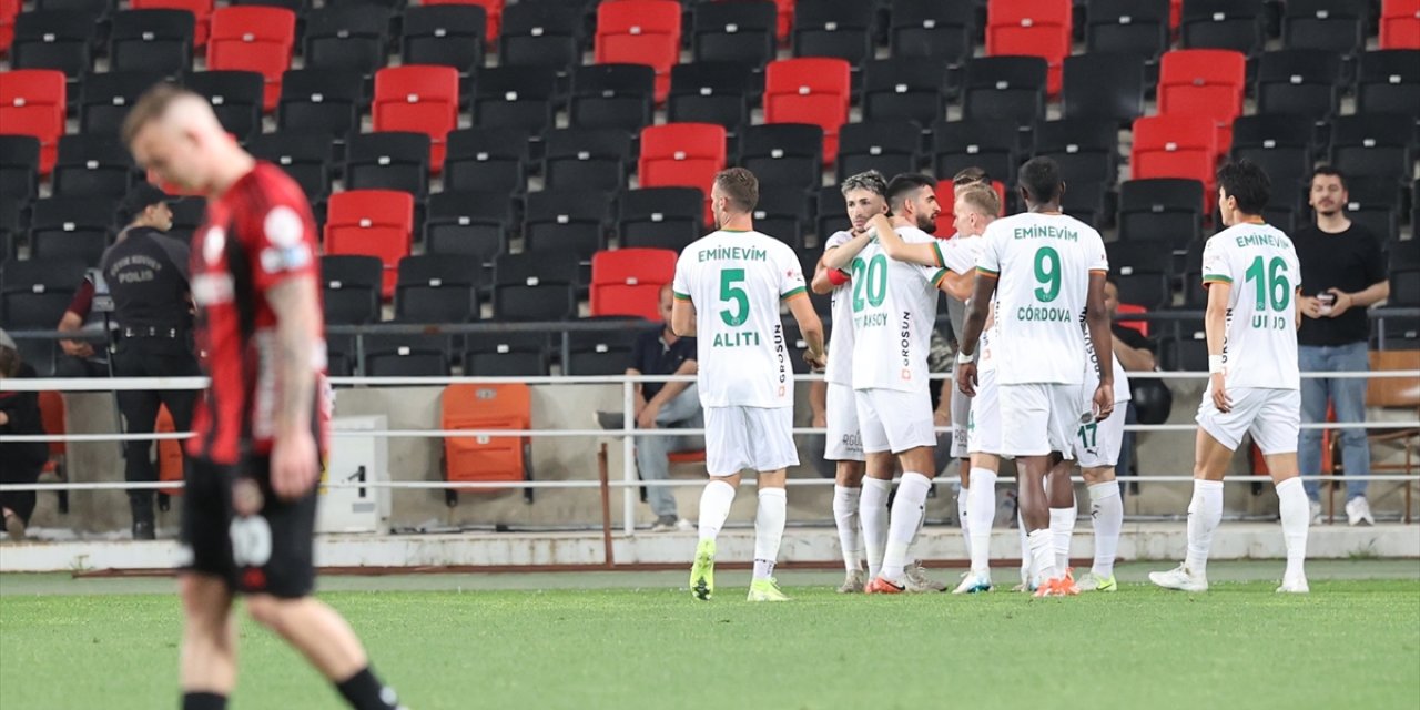 Süper Lig ekibinde sürpriz ayrılık