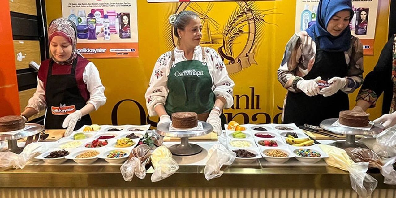 Çelikkayalar Selçuklu Mağazası'nda anneler yarıştı pastaları konuştu