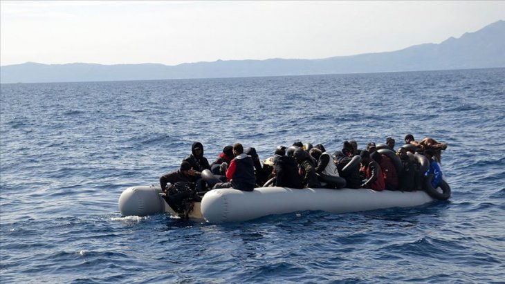 İzmir'de Türk kara sularına geri itilen 125 sığınmacı kurtarıldı