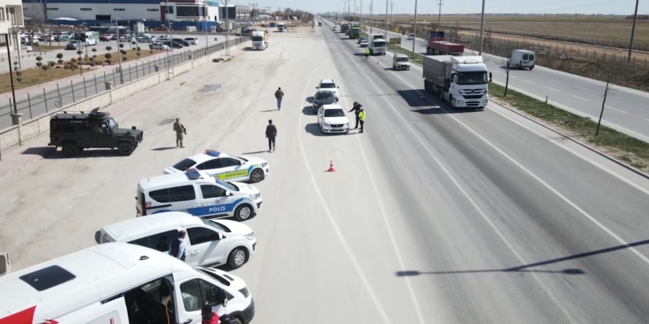 Konya polisinden göçmen kaçakçılarına baskın