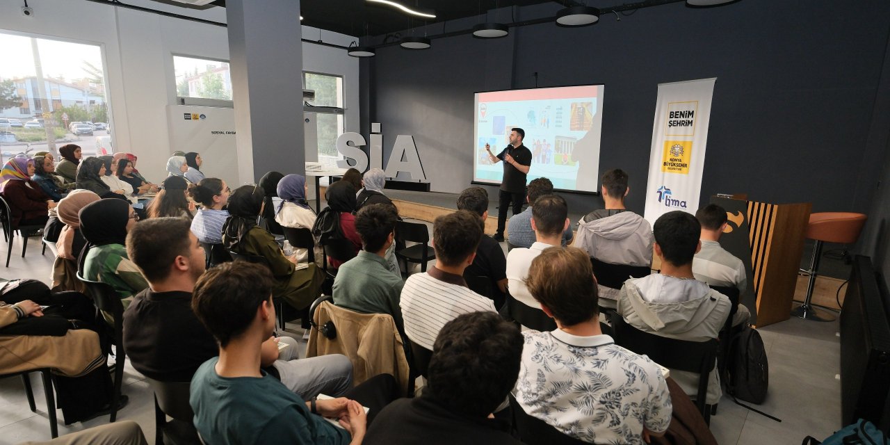 Cihan Buğdaycı Konya’da öğrencilerle buluştu