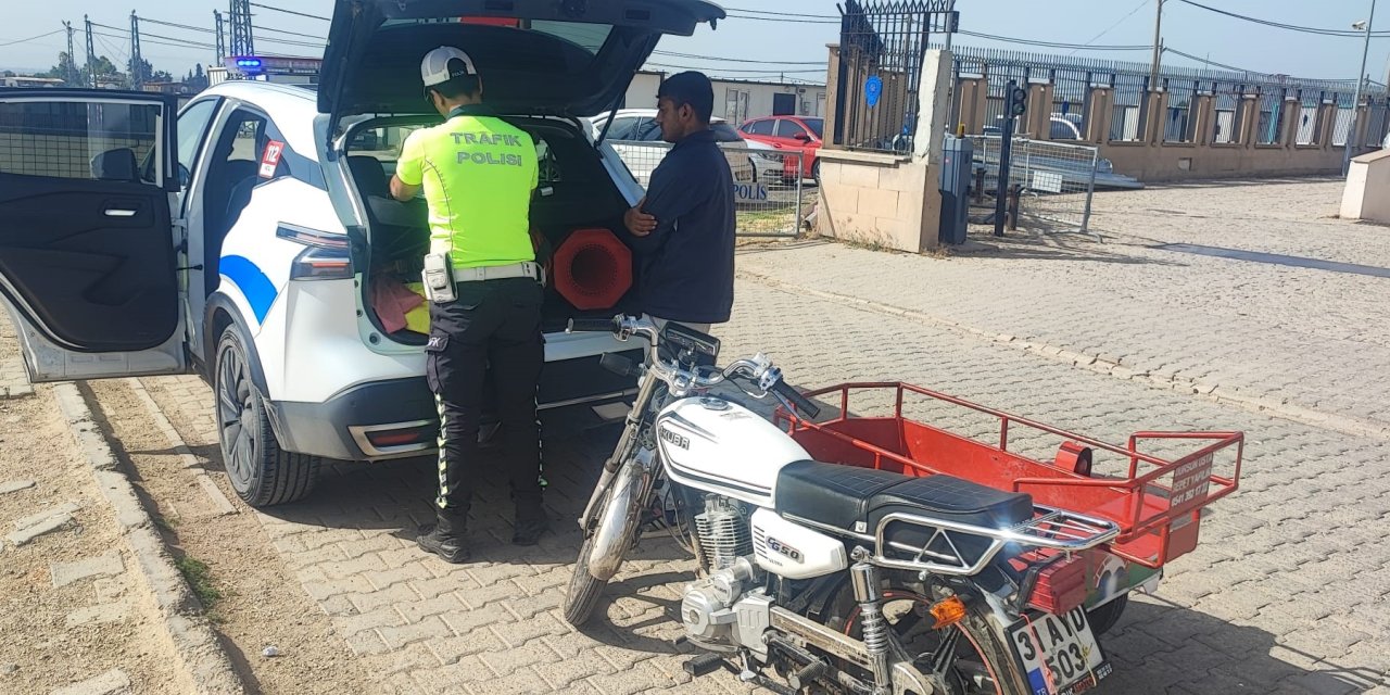 Şovu pahalıya patladı! Yediği ceza motosikletin parasını geçti