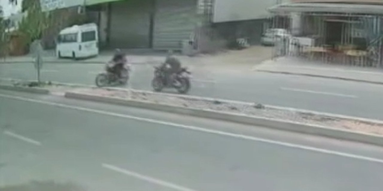 İki motosiklet çarpıştı: 1 ölü, 2 yaralı