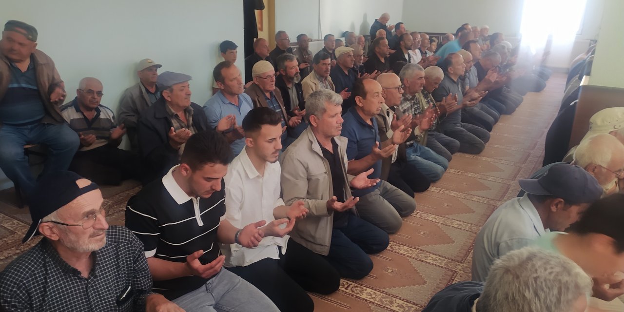 Konya'da yağmur duası yapıldı