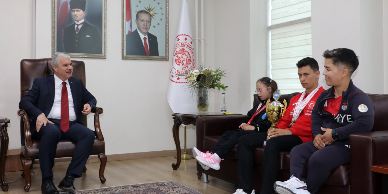 19 Mayıs’ta özel sporcular Konya Valiliğinde ağırlandı