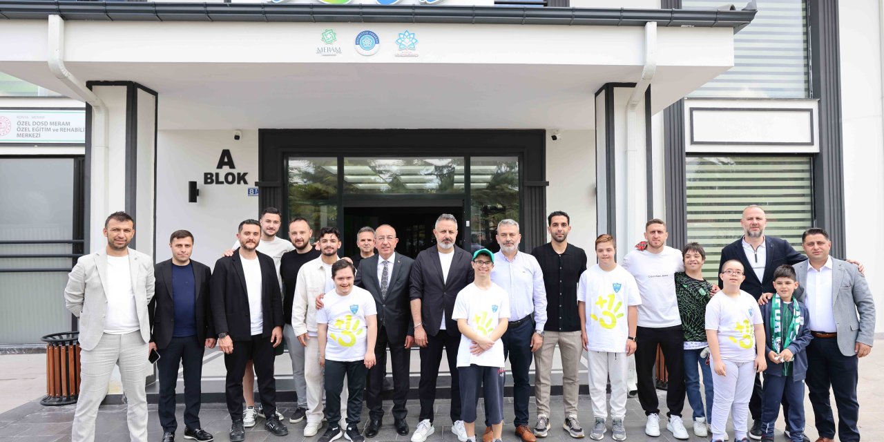 Bu maç kalplerde oynandı! Konyaspor’dan "Özel" ziyaret