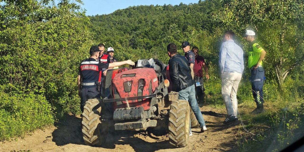 Tarlada feci kaza! 7 yaşındaki kızını traktörle ezdi