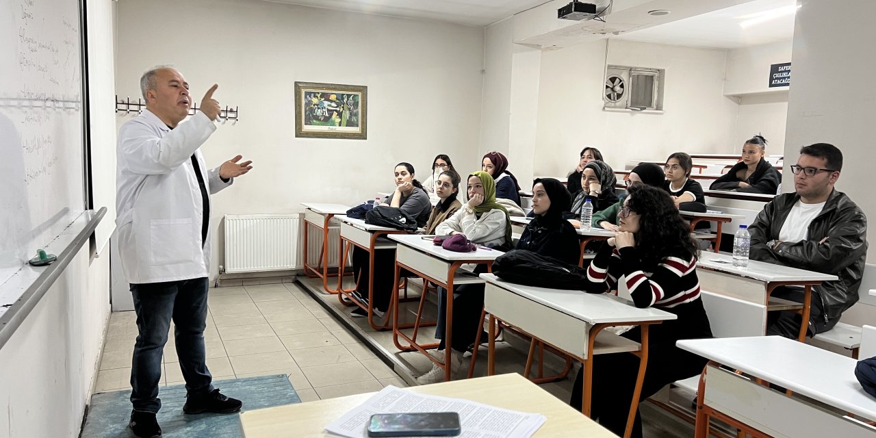 Konya’da uzmanı uyardı! Sosyal medya tuzakları çocukları hedefliyor