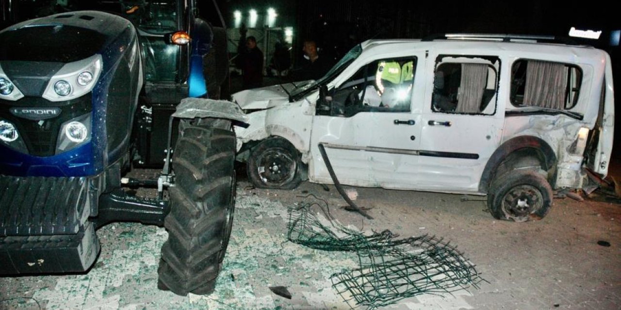 Konya’da hafif ticari araç galerideki traktöre çarptı: 1 ölü