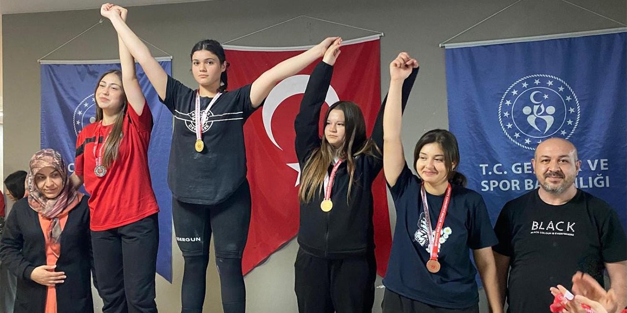 Karataylı haltercilerden büyük başarı