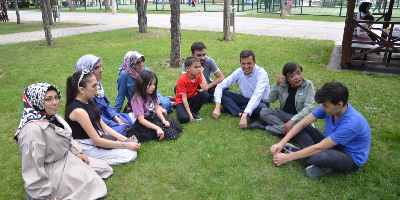 Hastalığıyla 6 aylıkken tanıştı, şimdi Konya’da yüzlerce kişiye umut oluyor