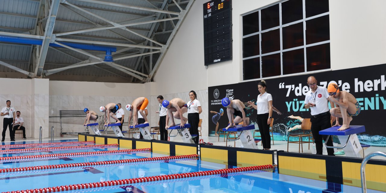 Geleceğin milli yüzücüleri Selçuklu’da yetişiyor