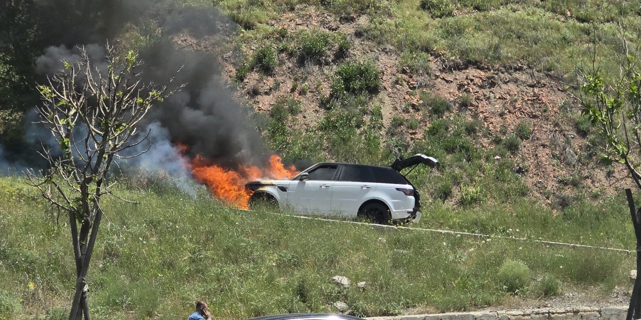 Konya yolundaki cip alev alev yandı