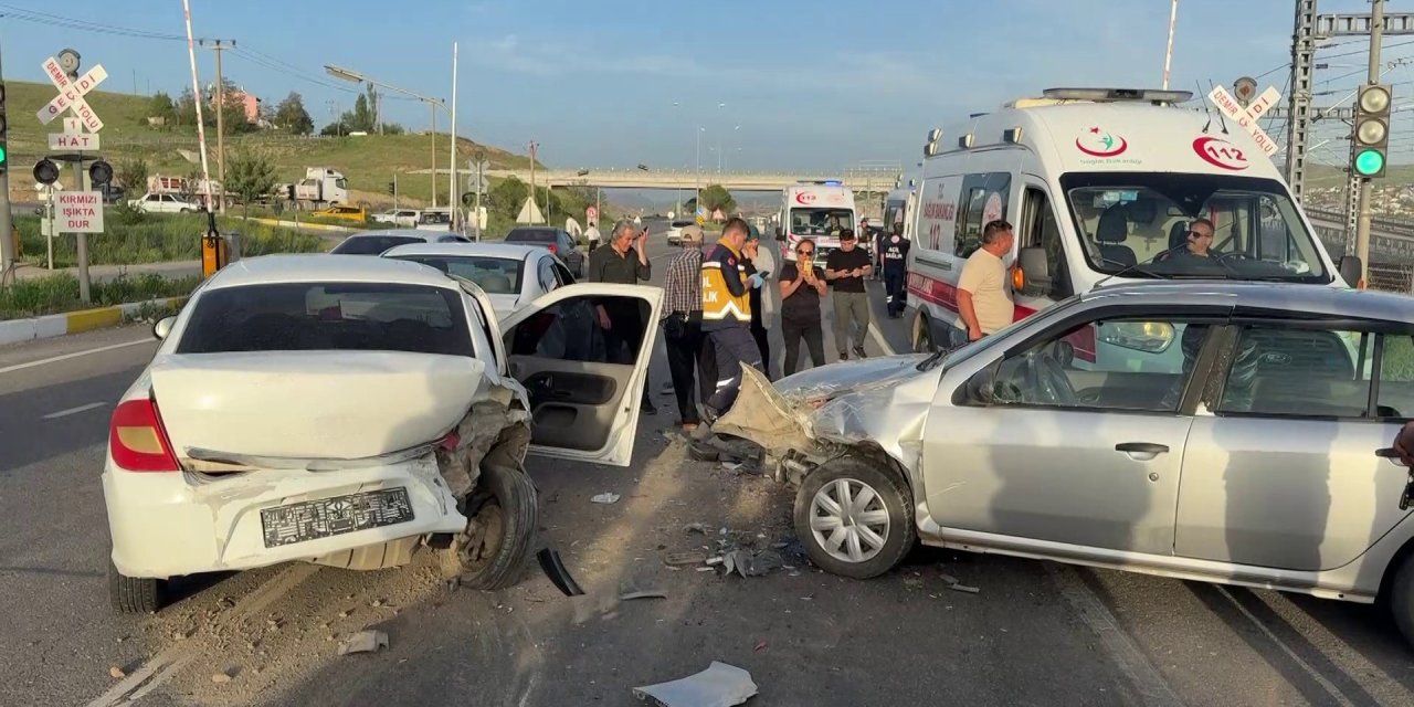 Zincirleme trafik kazası: 4 yaralı