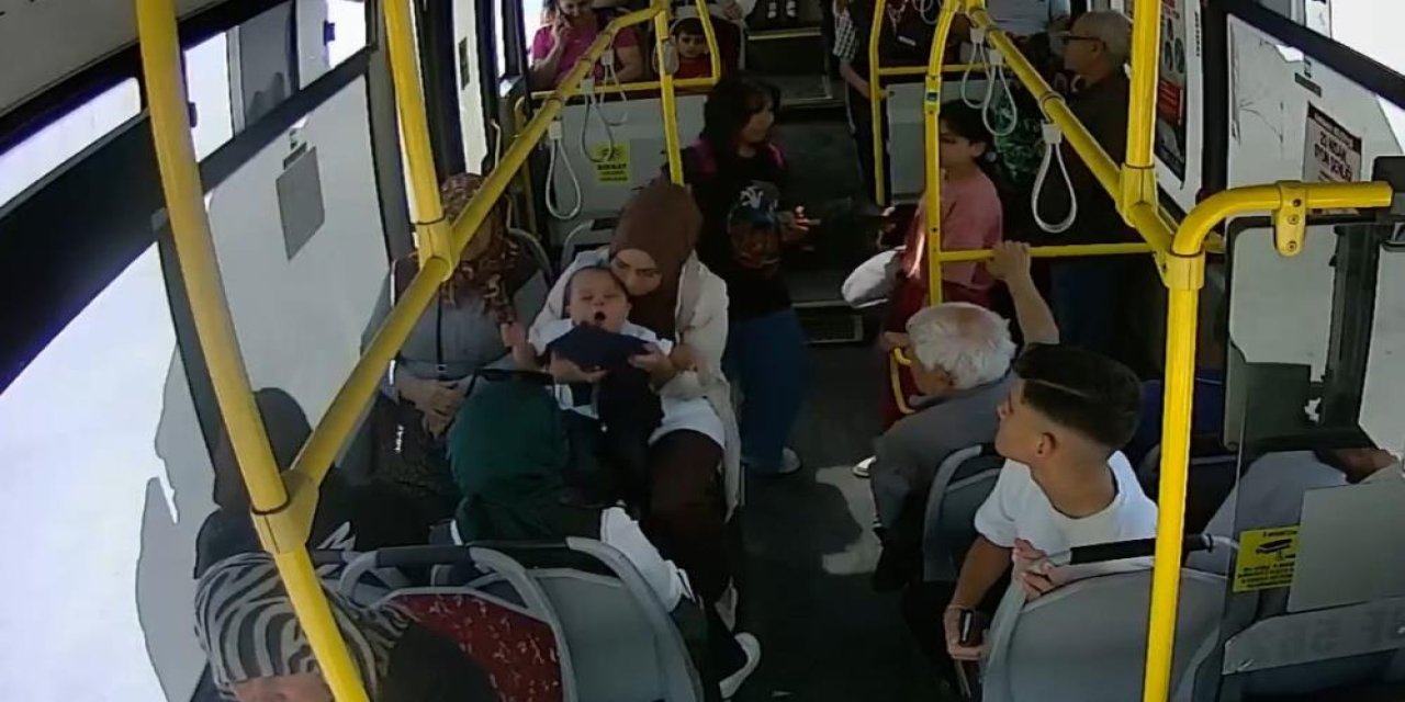 Otobüsü durdurdu, bebeğin hayatını kurtardı