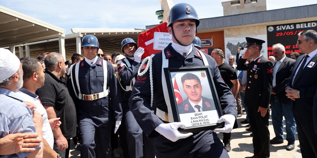 Şehit Astsubay Emre Polat son yolculuğuna uğurlandı