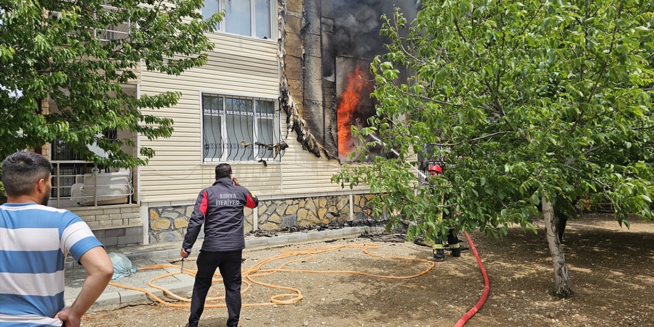 Konya'da gurbetçi ailenin evinde yangın