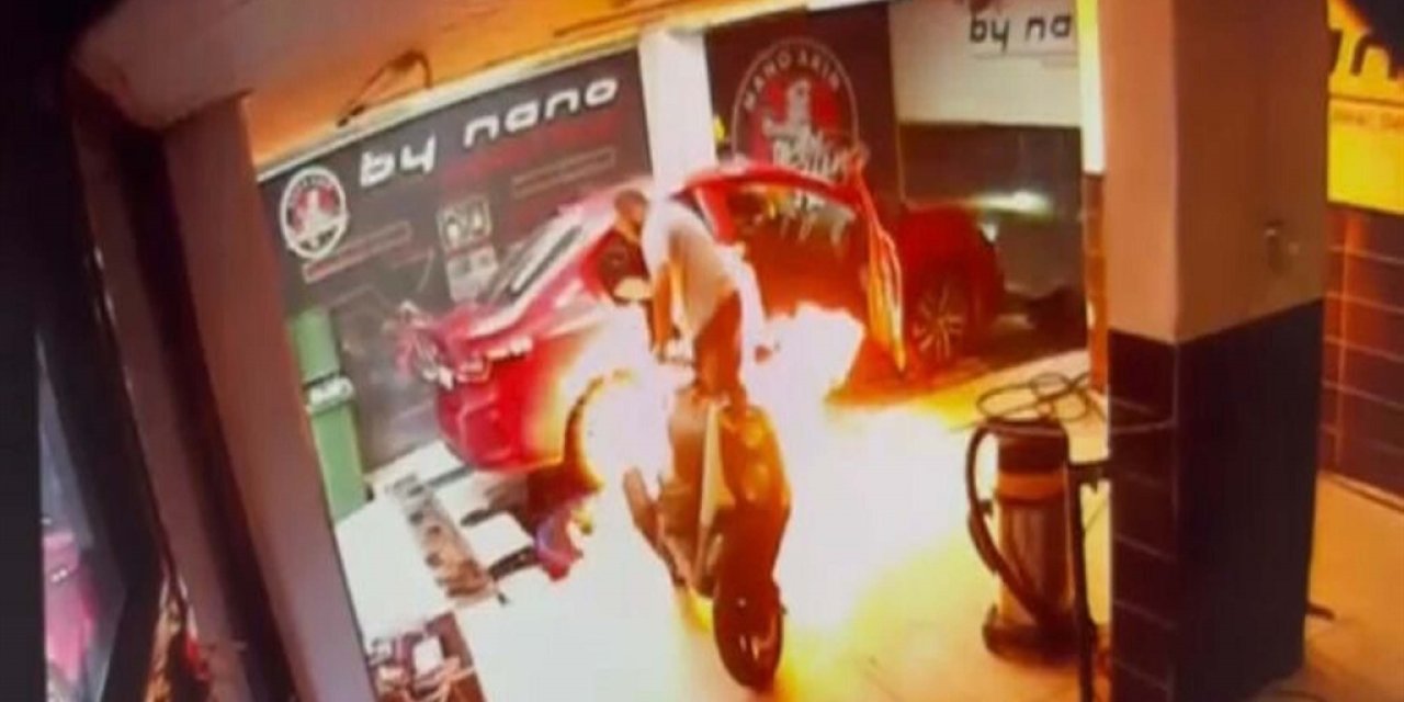 Oto yıkamacıdaki araç alev aldı, işyeri sahibi öldü