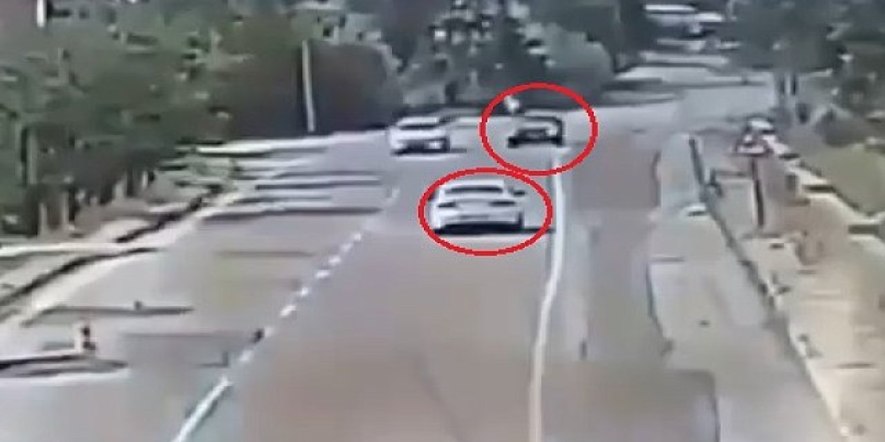 Kafa kafaya çarpıştılar! 2 kişinin öldüğü kaza kamerada