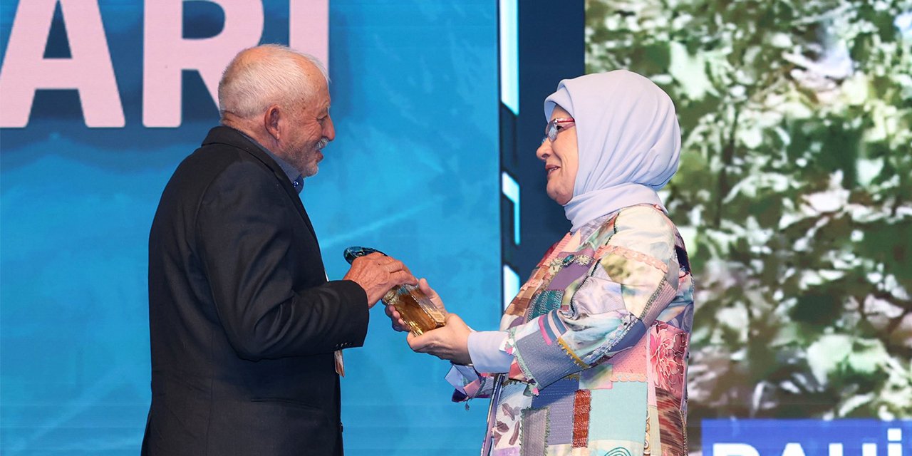 Emine Erdoğan'dan Konya'nın Orman Dedesine veda mesajı