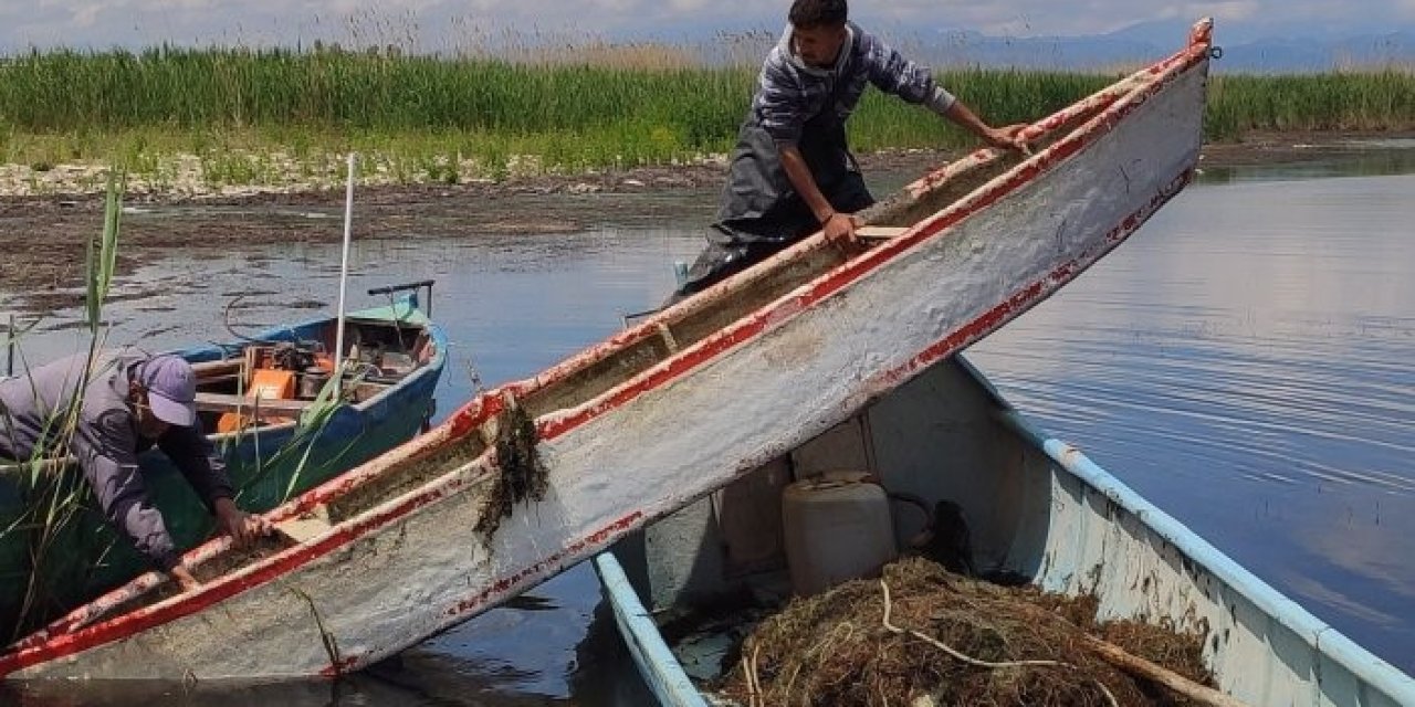 Konya’da elektroşokla balık avlamak için kullanılan filika bulundu