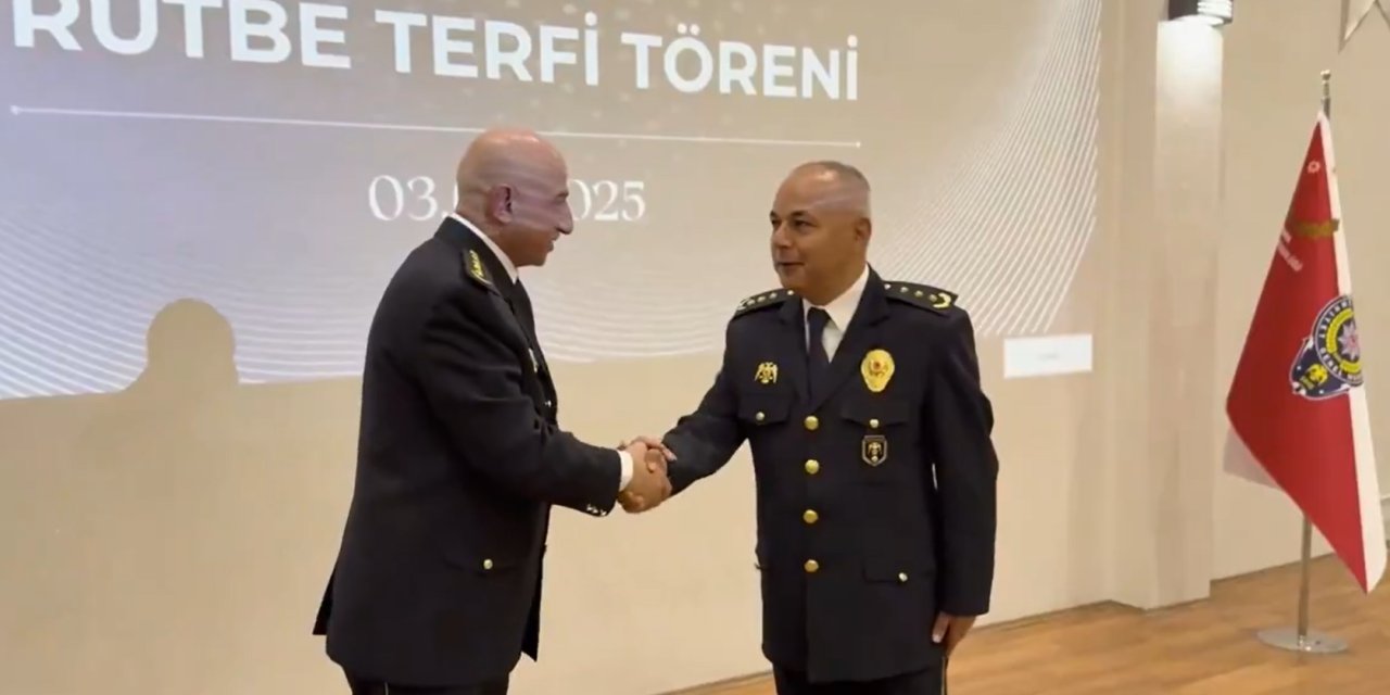 Konya’da polis müdürleri yeni rütbelerini taktı