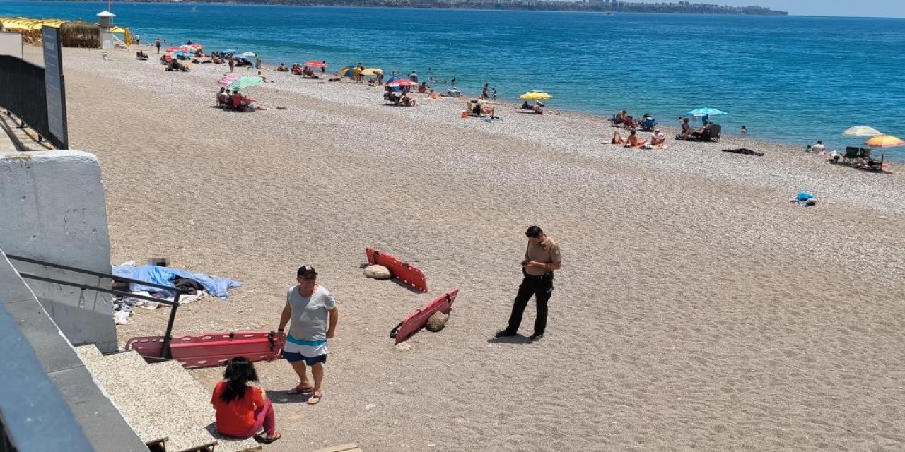 Konyaaltı Sahili’nde erkek cesedi bulundu