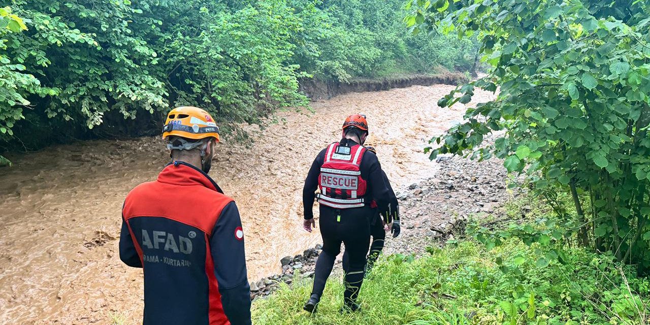 Selde kaybolan kişiyi arama çalışmaları sürüyor