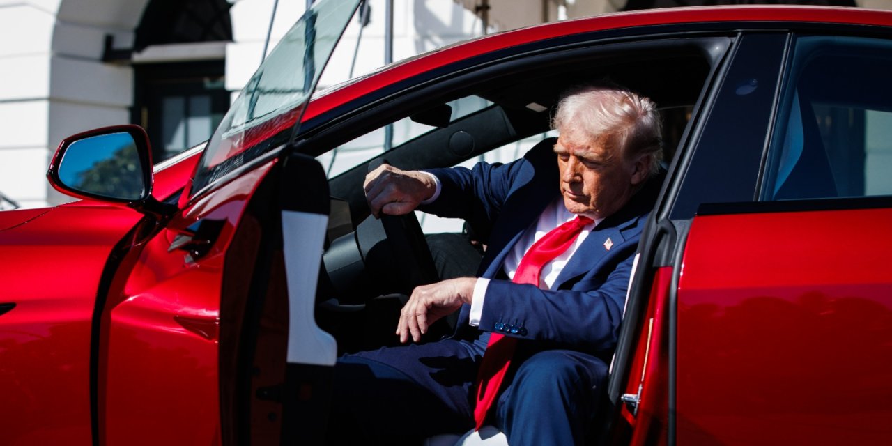 Trump: "Musk aklını kaçırmış"