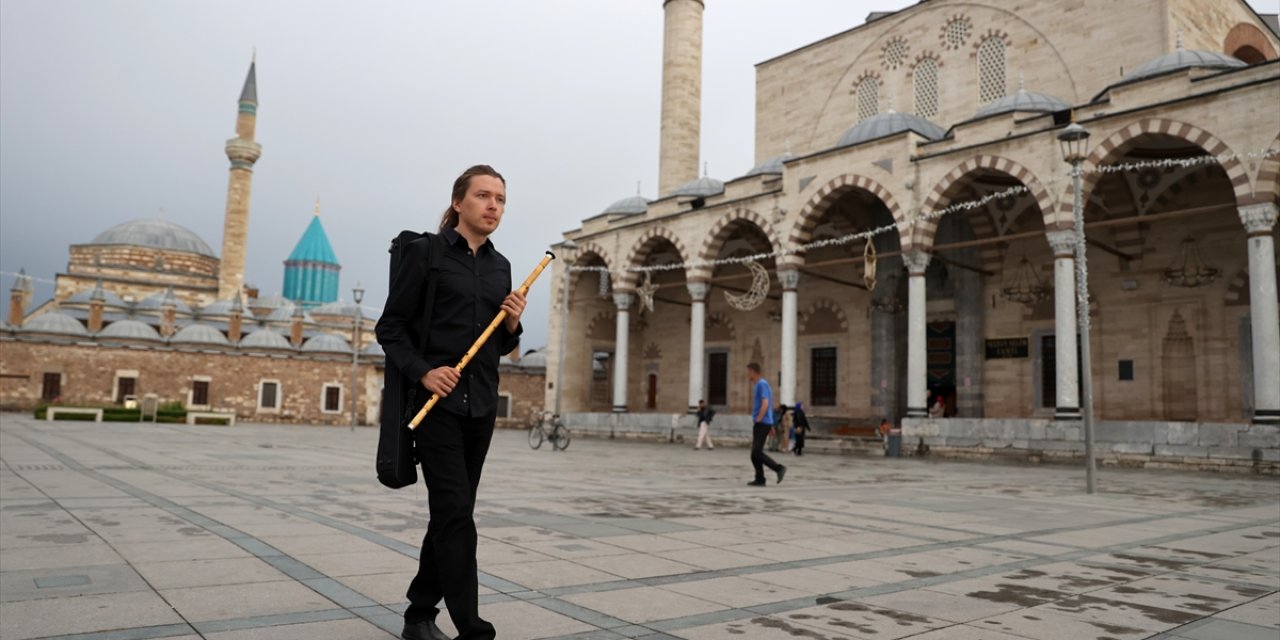 Rus müzisyen neyin peşinden Konya'ya geldi, hayatı değişti