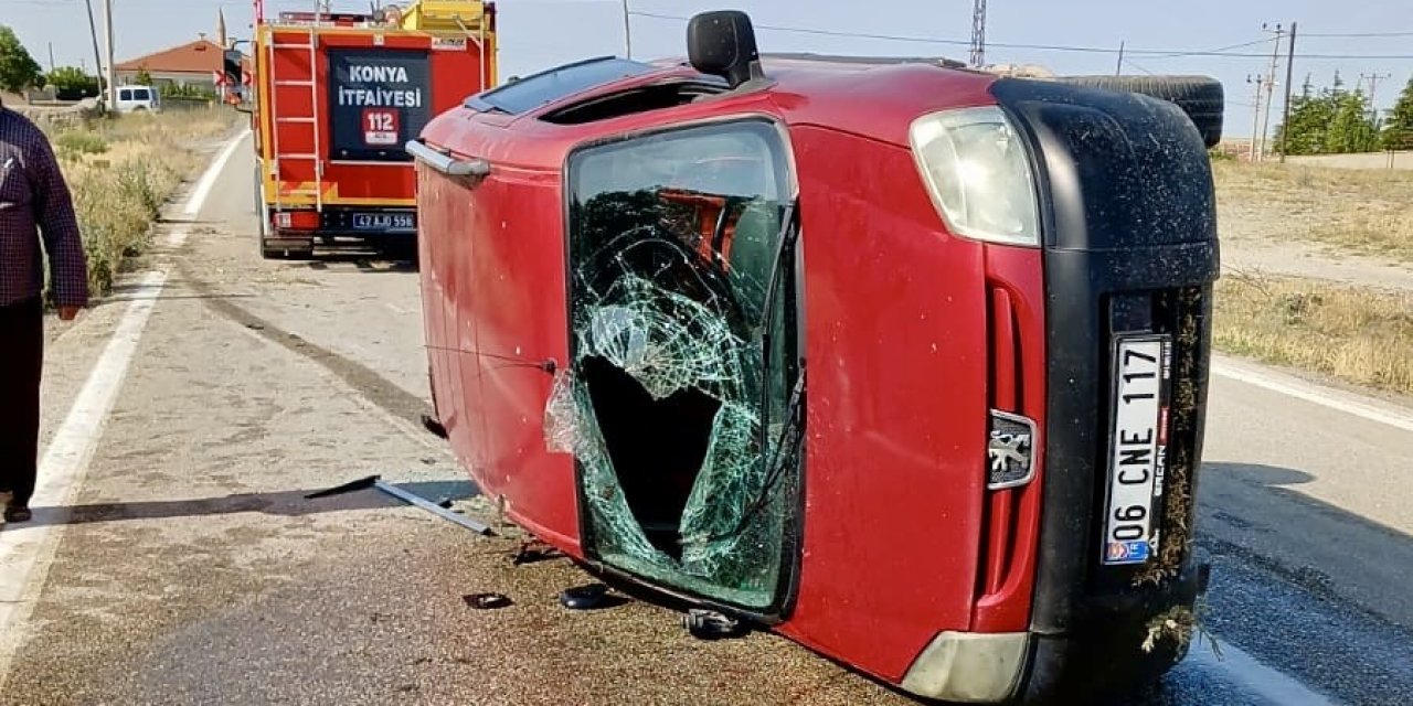 Konya'da korkutan kaza! Devrilen otomobilde 4 kişi yaralandı