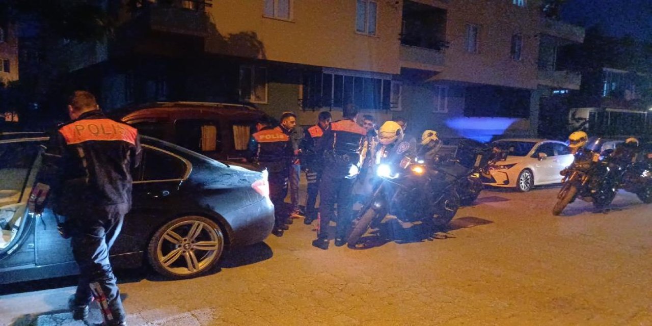 İki grubun silahlı kavgasında 1'i polis, 2 kişi vuruldu