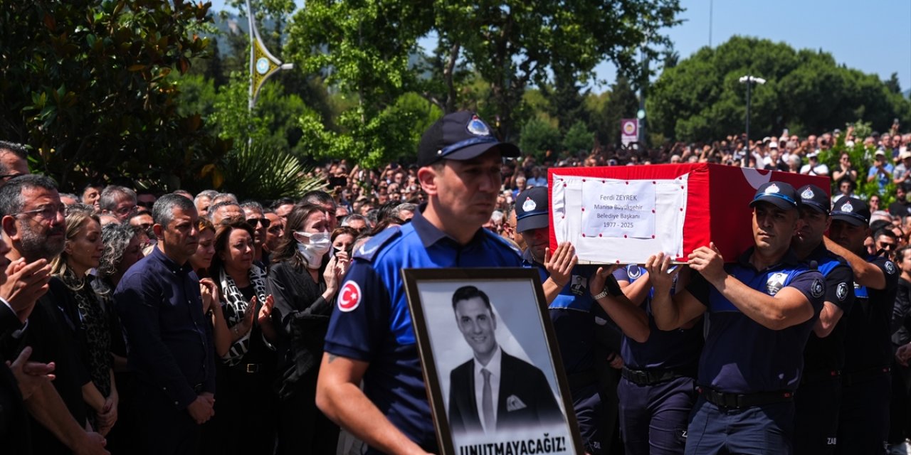 Manisa’da Ferdi Zeyrek’e veda