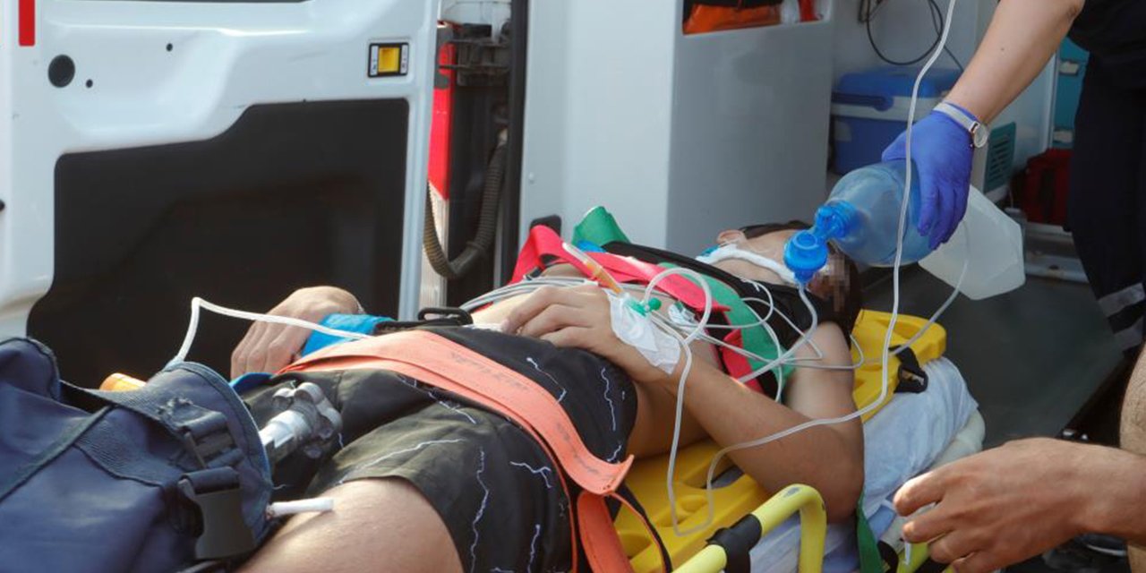 40 metrelik falezlerden denize atlayan genç ağır yaralandı