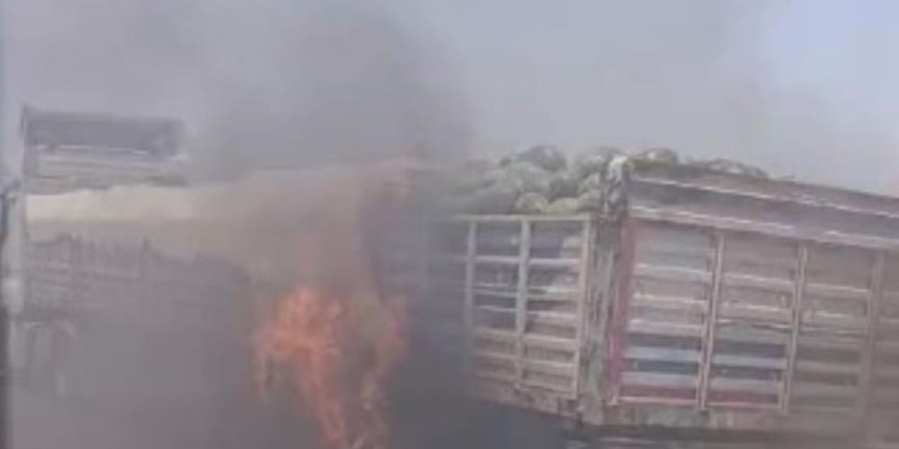 Konya’da karpuz yüklü TIR’da yangın çıktı