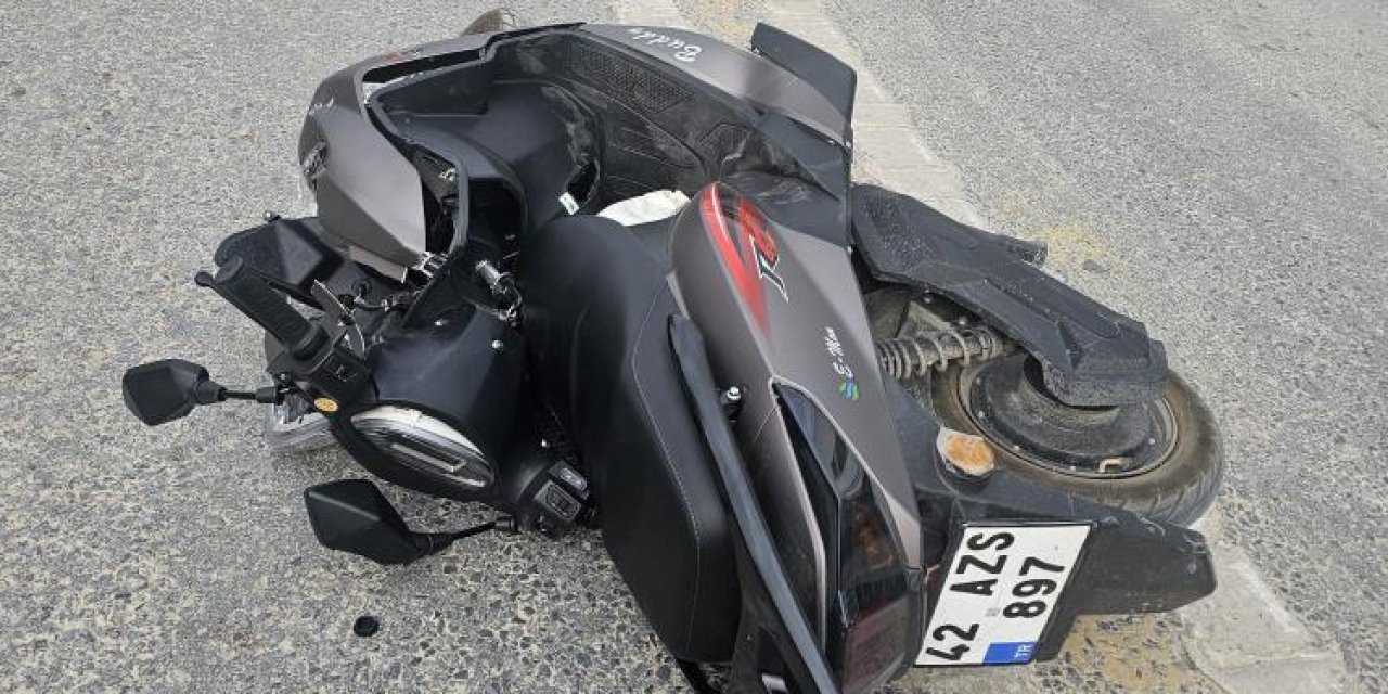 Konya’da otomobille çarpışan motosikletli genç yaralandı