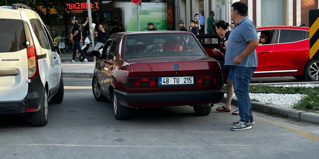 Polise direndi, annesi isyan etti: Beter ol