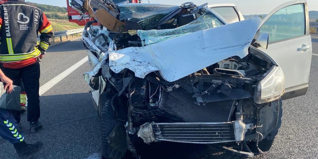 Otoyolda feci kaza: 2 ölü, 2 yaralı