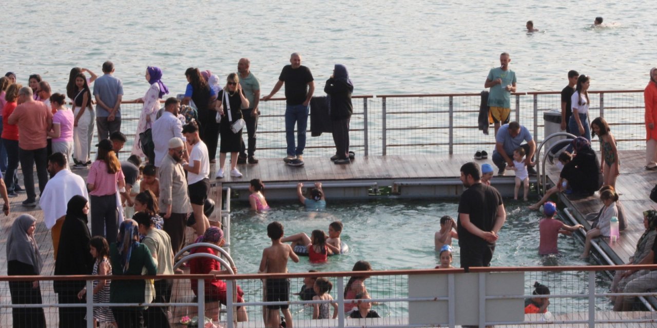 Konya’da bu bayramın gözdesinde iğne atsan yere düşmüyor