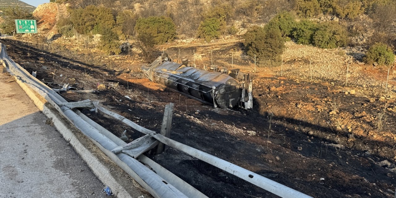 Yağ yüklü TIR alev aldı, otoyol trafiğe kapandı