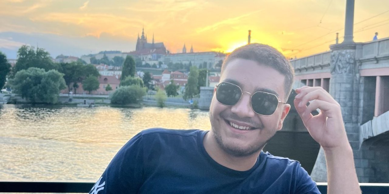 19 yaşındaki tıp öğrencisi Emre Vural kalp krizi sonucu hayatını kaybetti